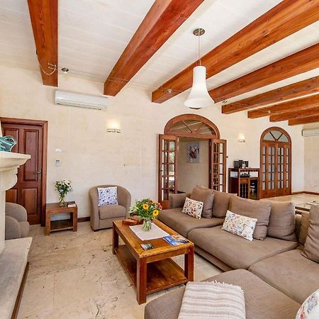 The Almonds Luxury Villa San Lawrenz Dış mekan fotoğraf