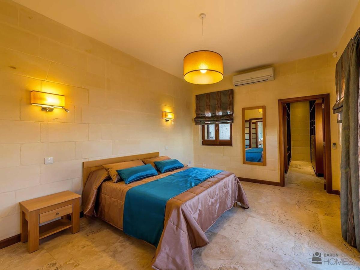The Almonds Luxury Villa San Lawrenz Dış mekan fotoğraf
