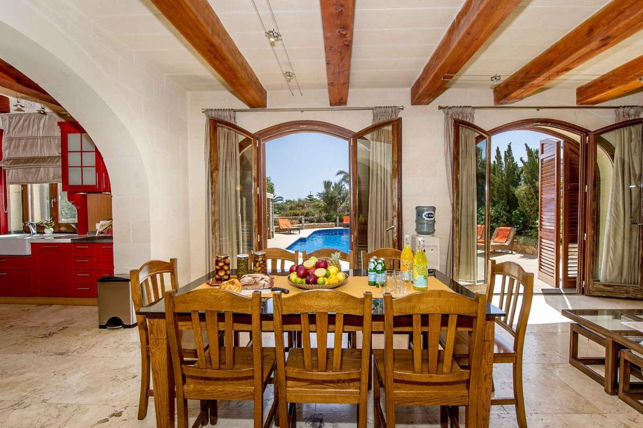 The Almonds Luxury Villa San Lawrenz Dış mekan fotoğraf